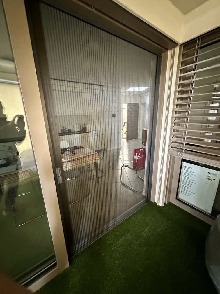 Moustiquaire intégrée